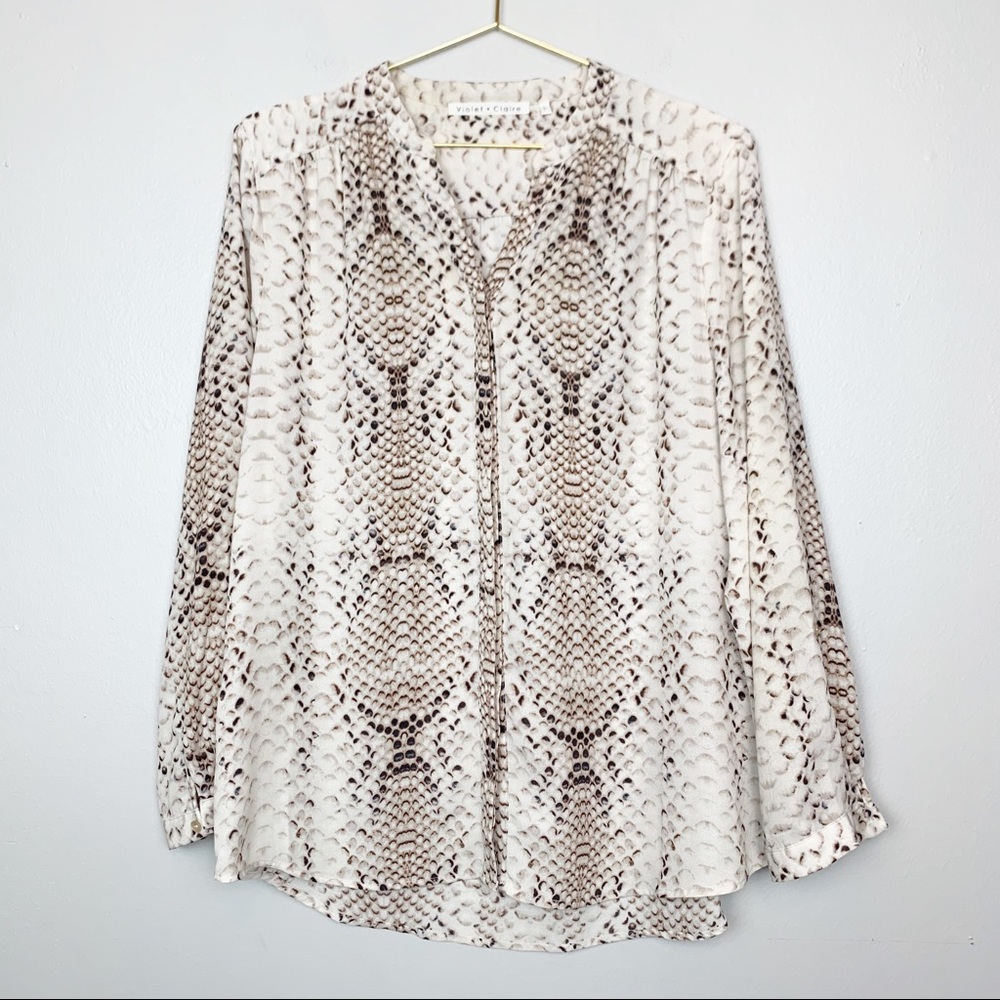 Violet & and Claire Snakeskin Longsleeve Blouse L
